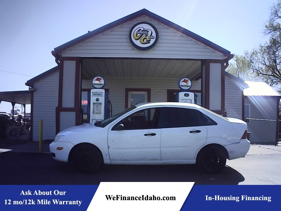 2005 Ford Focus  - Country Auto